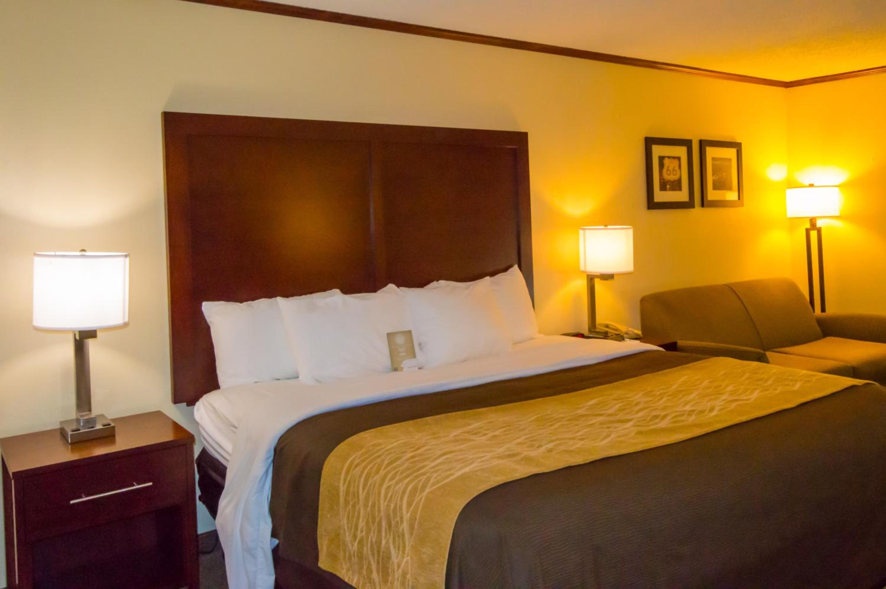 Фото Ardmore Inn & Suites