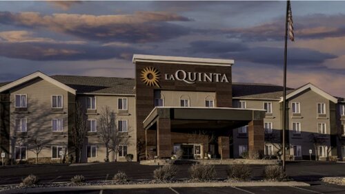 Гостиница La Quinta Inn & Suites by Wyndham Moscow Pullman в Москоу