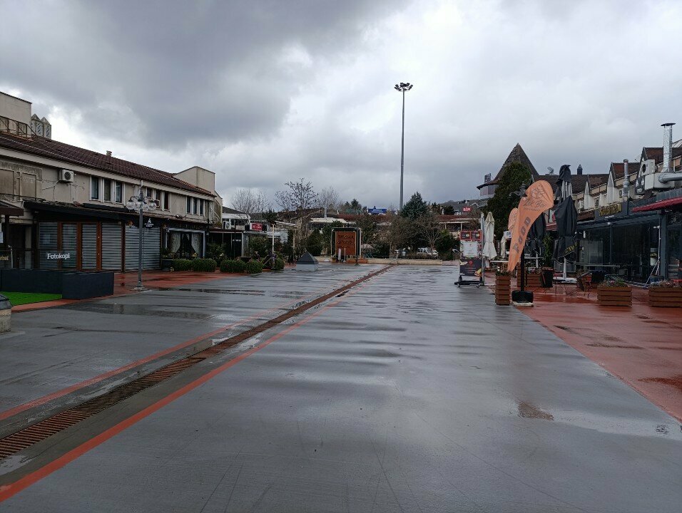 Market Zekeriyakoy Bazaar, Istanbul, photo