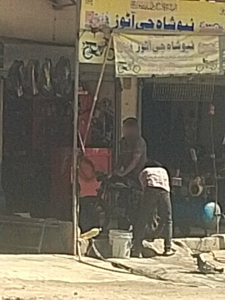 Car dealership Shah jee autos, Karachi, photo