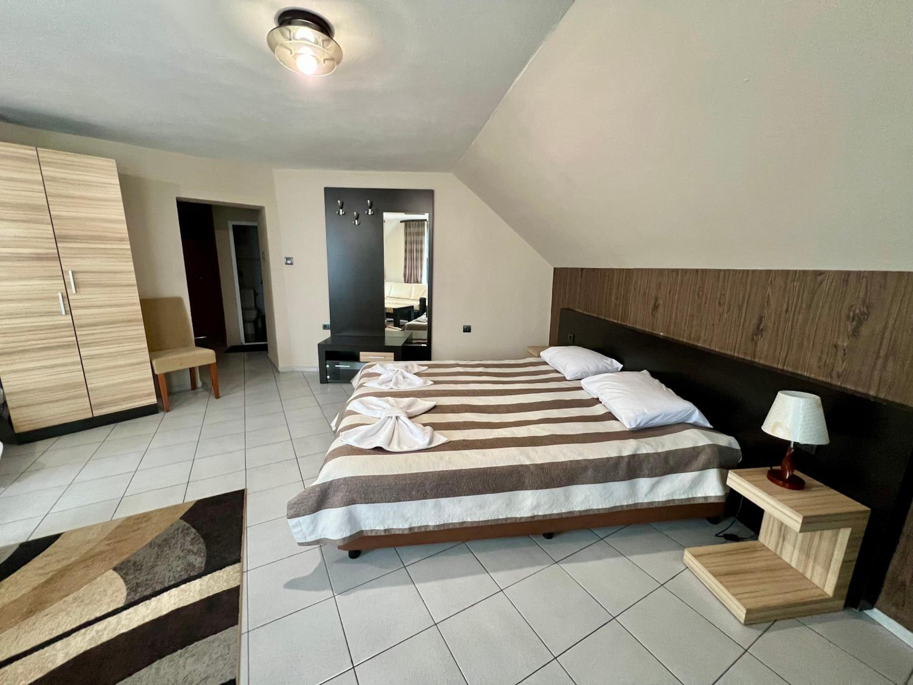 Фото Hotel Alpha