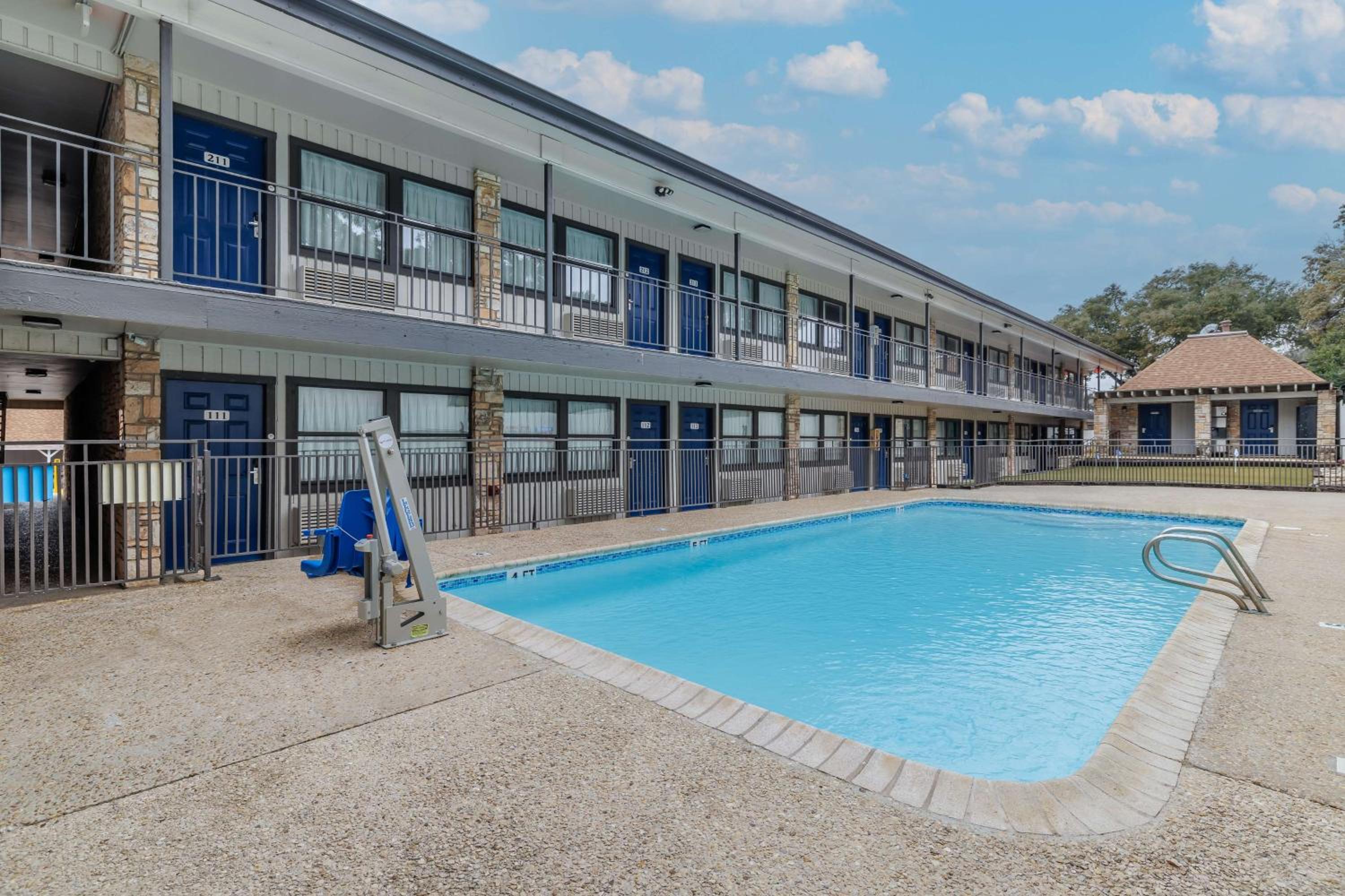 Фото Motel 6 Boerne, Tx