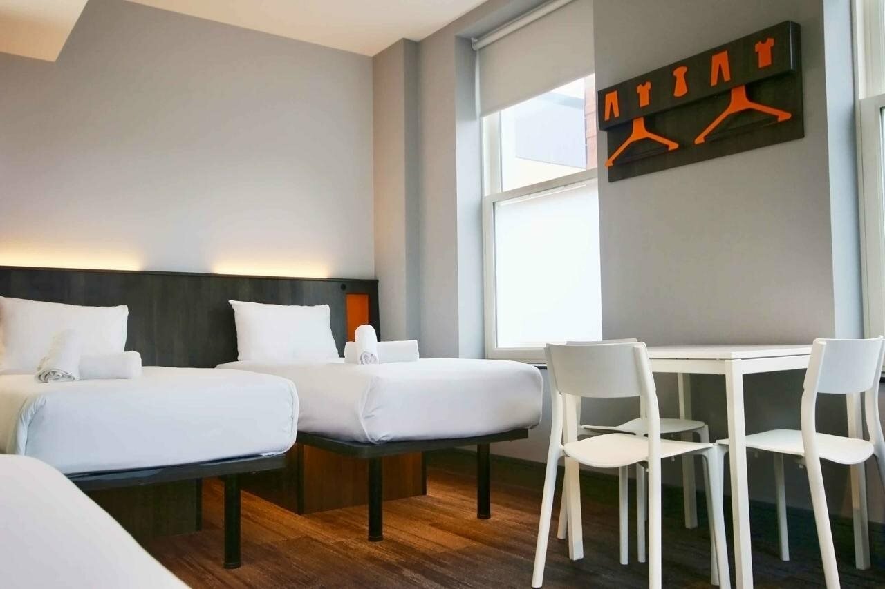 Фото EasyHotel Belfast