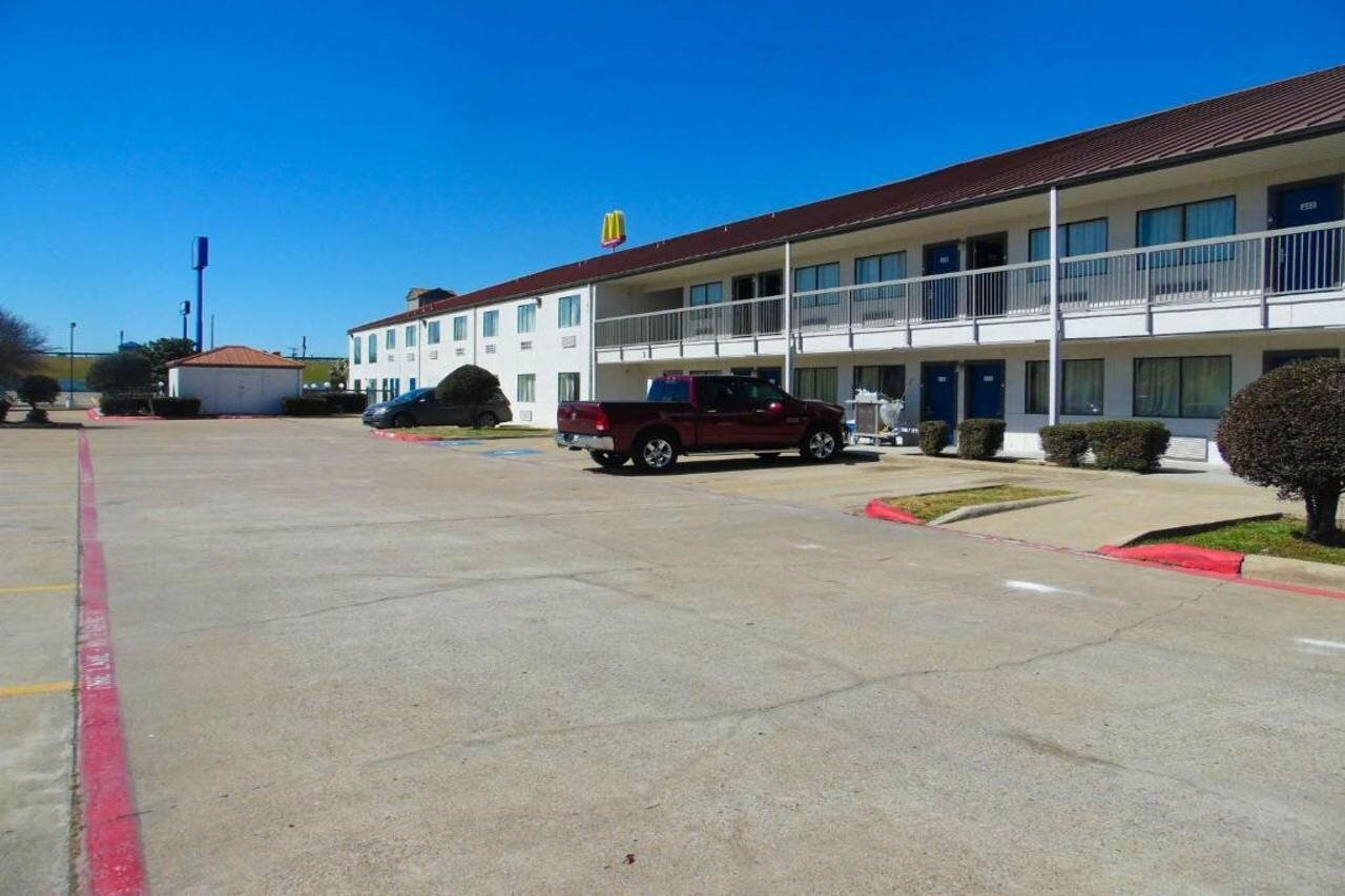 Фото Motel 6 Ennis, Tx