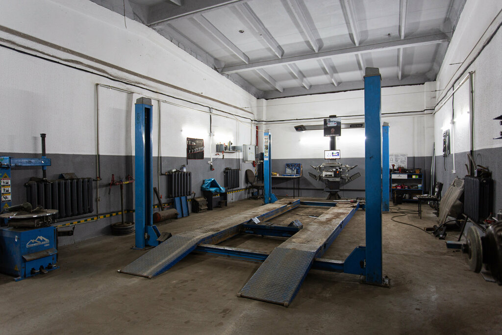 Car service, auto repair U Orla, Molodcheno, photo