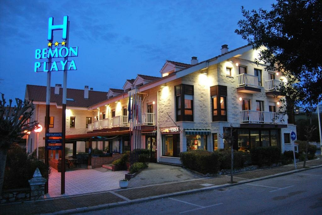 Hotel Hotel Bemón Playa, Cantabria, photo