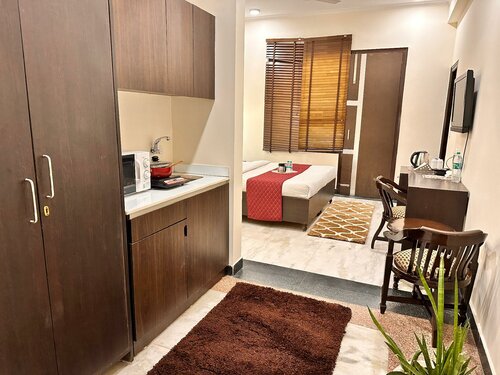 Внешний вид отеля Hollyhocks Residency в Гургаоне, фото 4