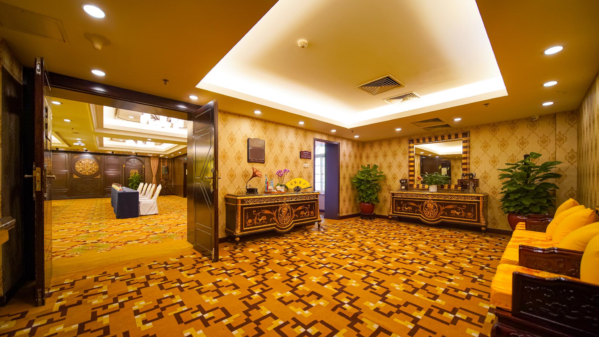 Фото Dong Fang Hotel Beijing