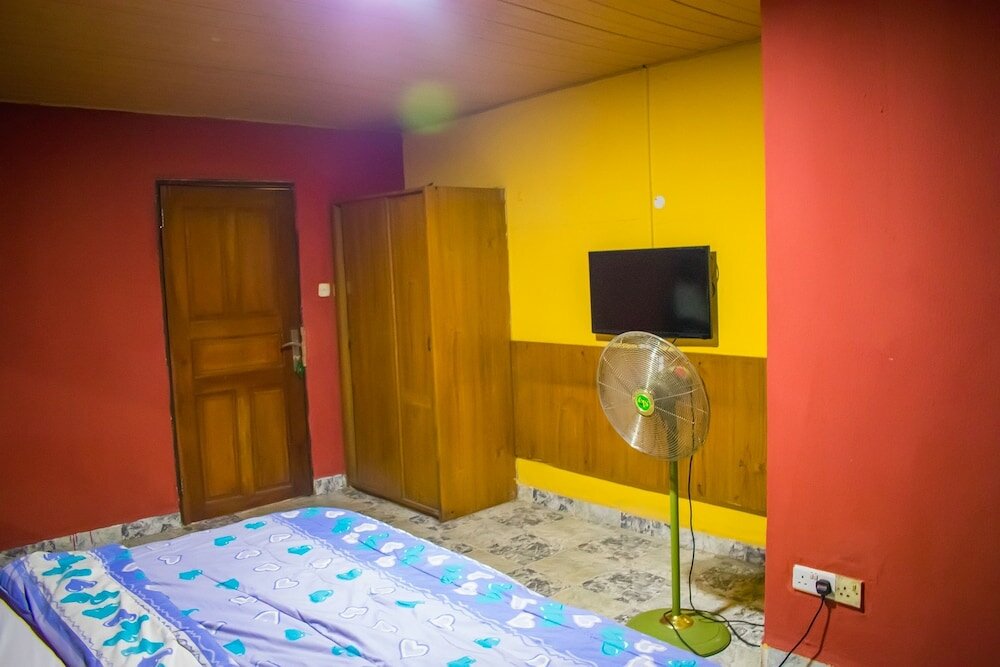 Фото Divine Fountain Agidingbi