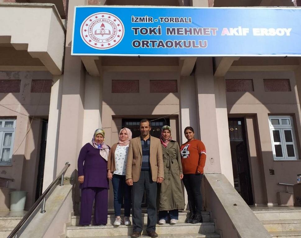 School Toki Mehmet Akif Ersoy Secondary School, Torbali, photo