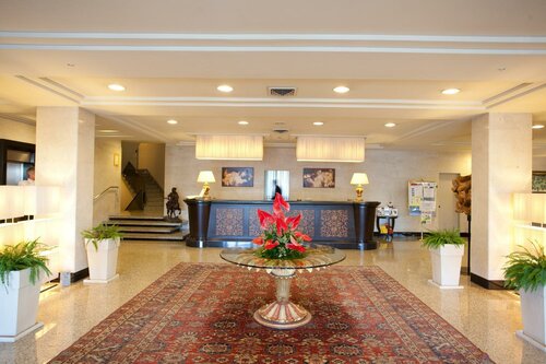 Гостиница Hotel Perugia Plaza в Перудже