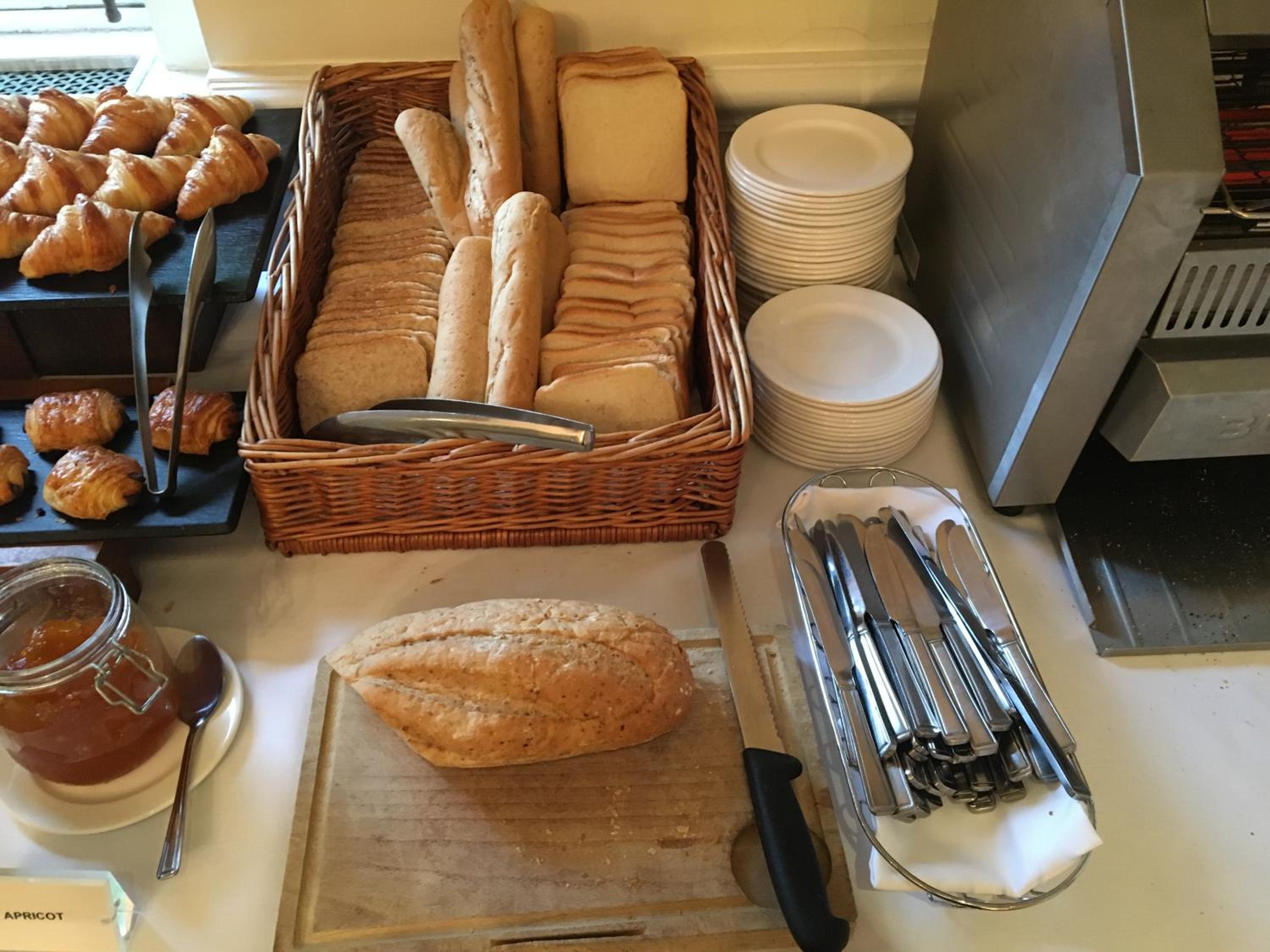 Фото Mercure Winchester Wessex Hotel