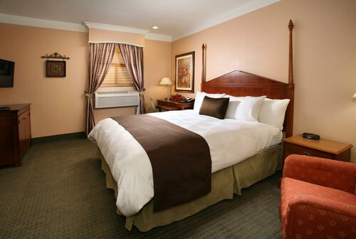 Гостиница Brand Plaza Hotel в Глендейле