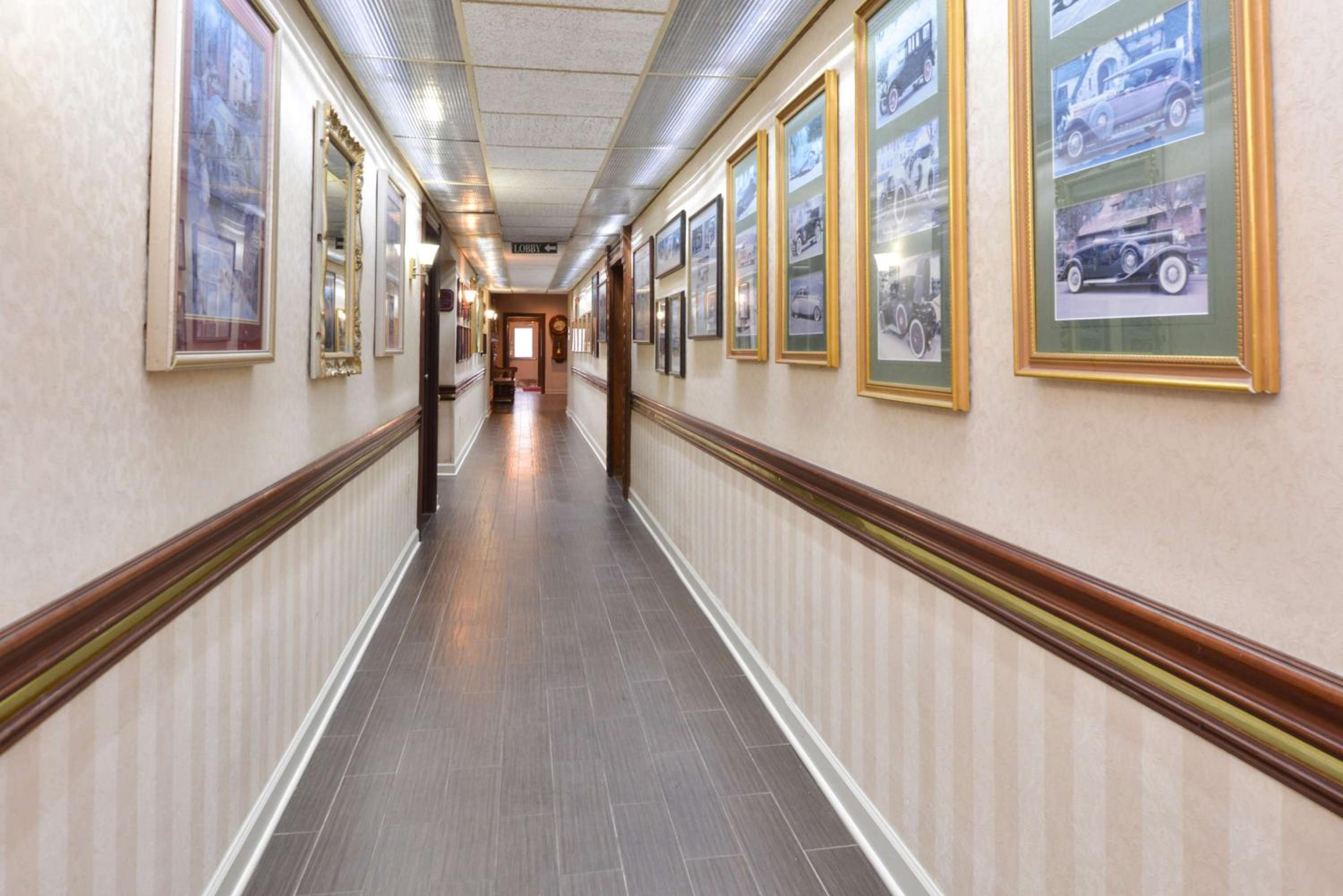 Фото Best Western Greenfield Inn