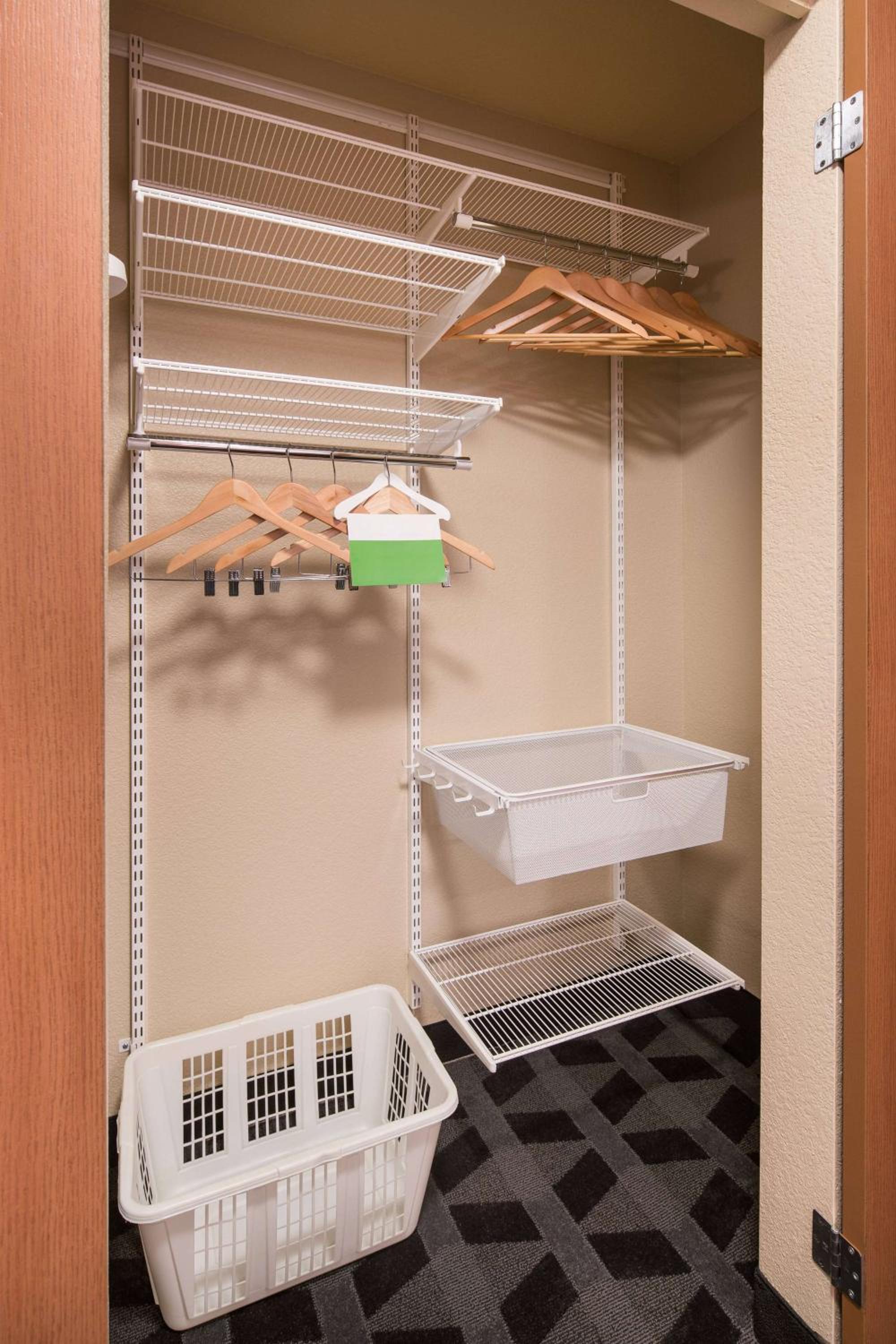 Фото Sonesta Simply Suites Seattle Renton