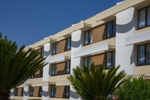 Гостиница Novotel Antibes Sophia Antipolis в Вальбонне