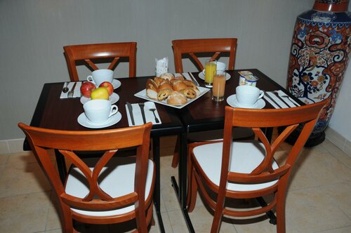 Гостиница Hotel Patio Brancion в Малакоффе