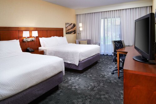 Гостиница Courtyard by Marriott Columbus Dublin в Дублине