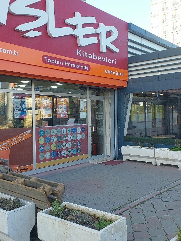 Kitab mağazası İşler Kitabevi, , foto