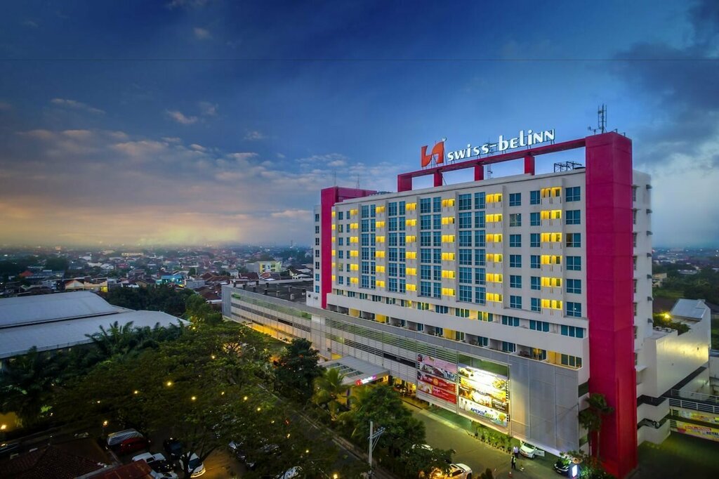 Hotel Swiss Bellin Hotel - Malang, Malang, photo