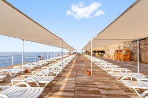 Гостиница Falcon Hotel