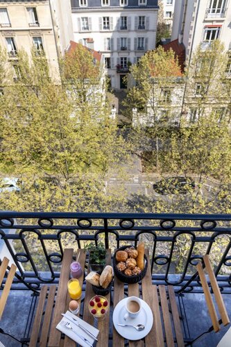 Гостиница Hôtel le 37 Bis в Нейи-сюре-Сене