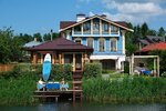 Beliy Bereg (Naberezhnaya ulitsa, 13) ، فندق