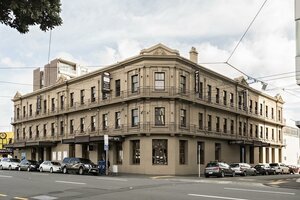 Гостиница The Cambridge Hotel