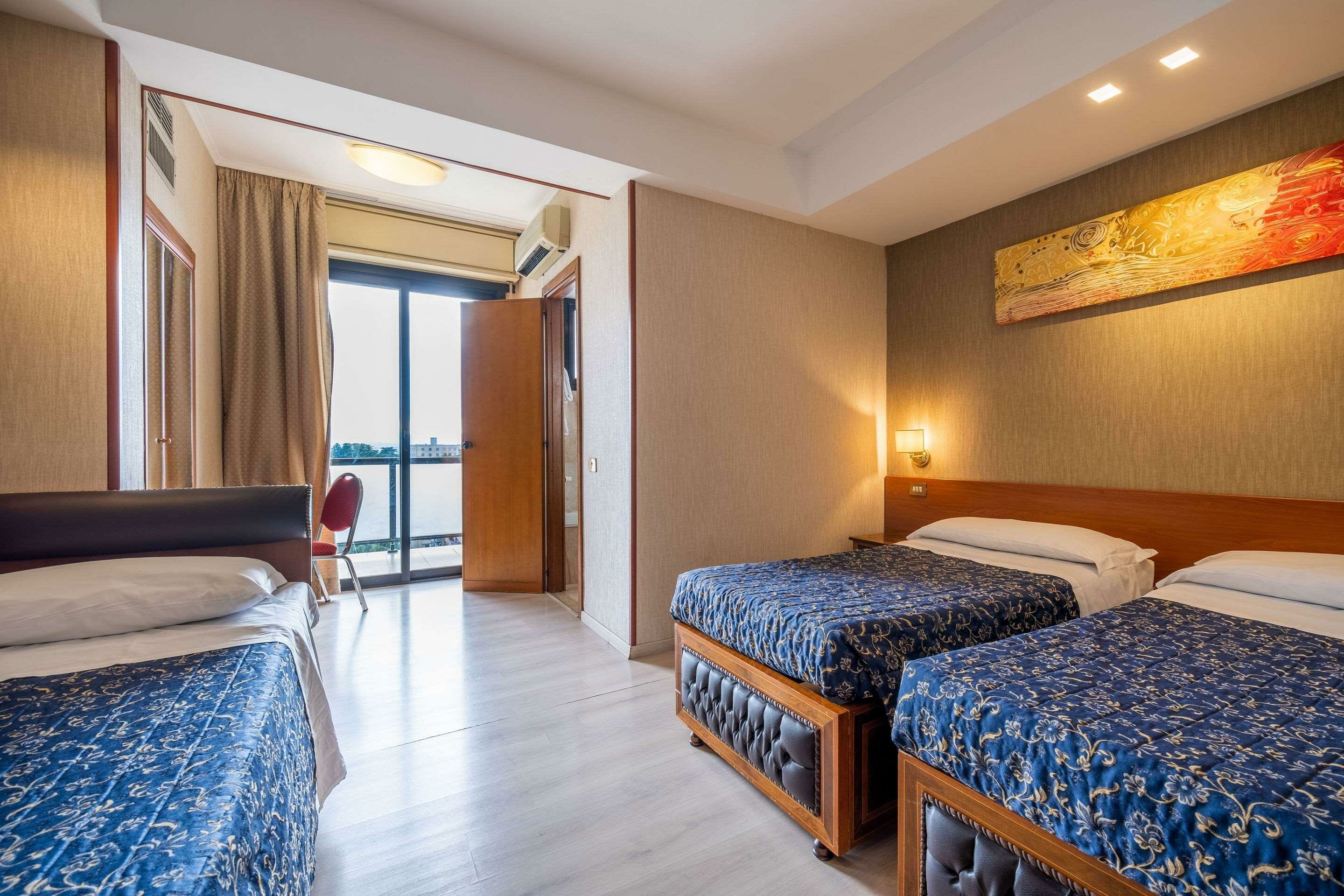 Фото Quality Hotel Rouge et Noir Roma