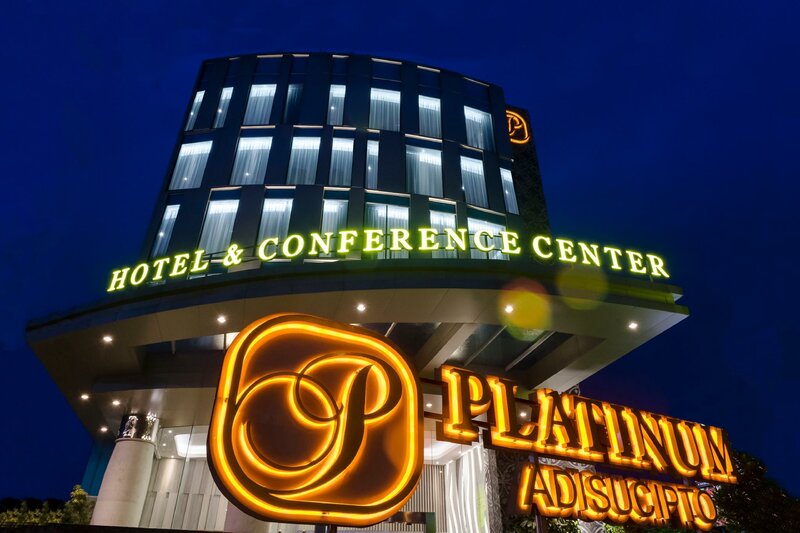 Гостиница Platinum Adisucipto Hotel & Conference
