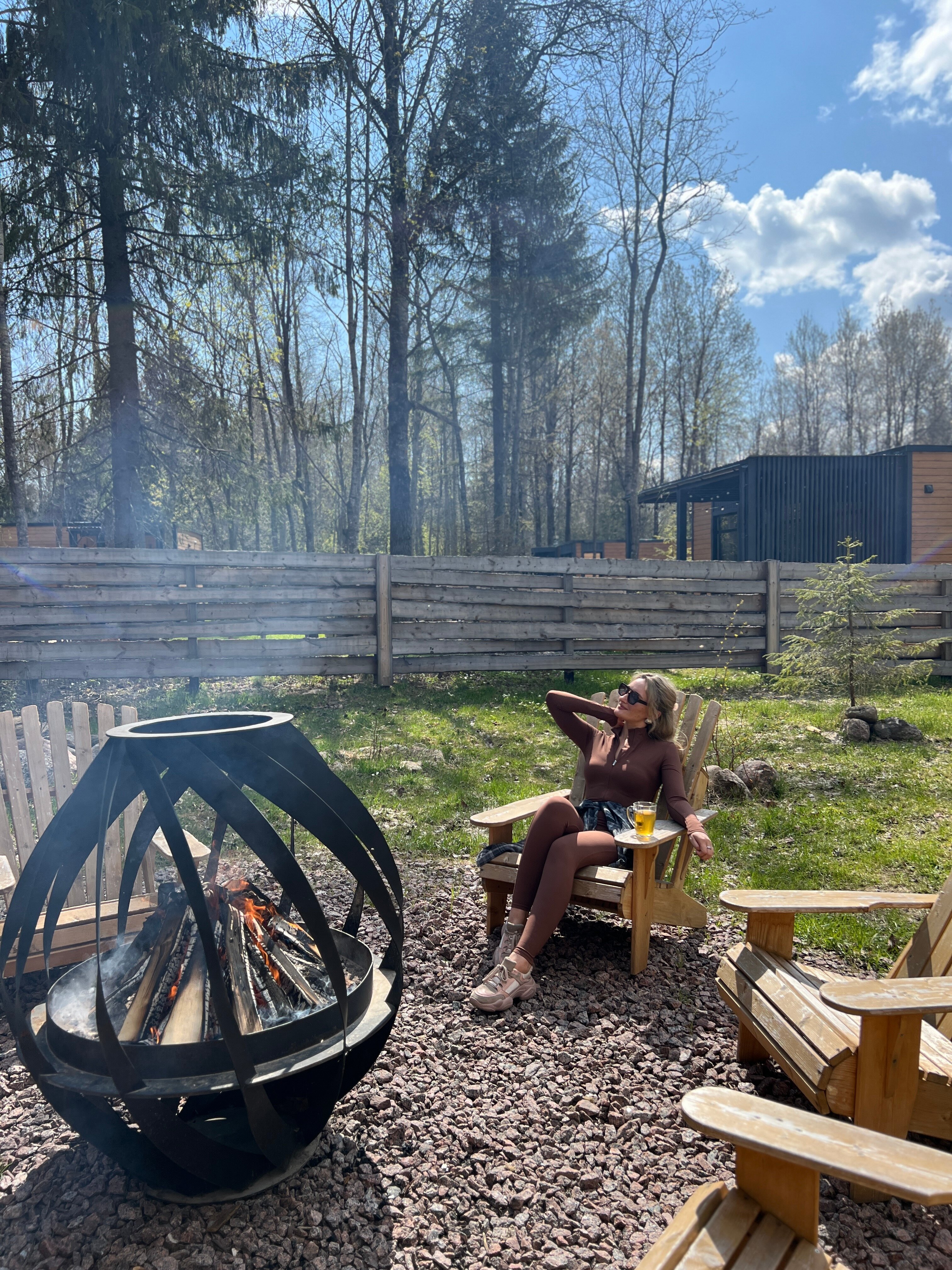 Фото Блэк Вилладж Фэмили