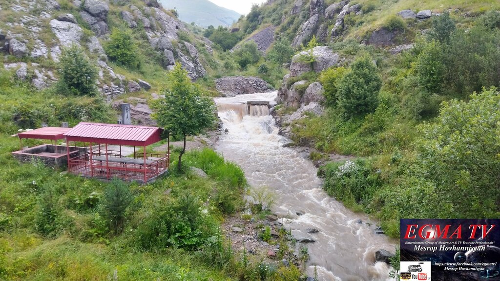 Genre sculpture Hystorical bridge, Lori, photo