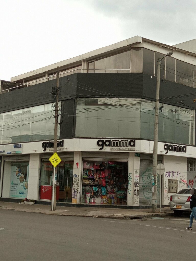 Opticial store Gamma Evolutions Galerias, Bogota, photo