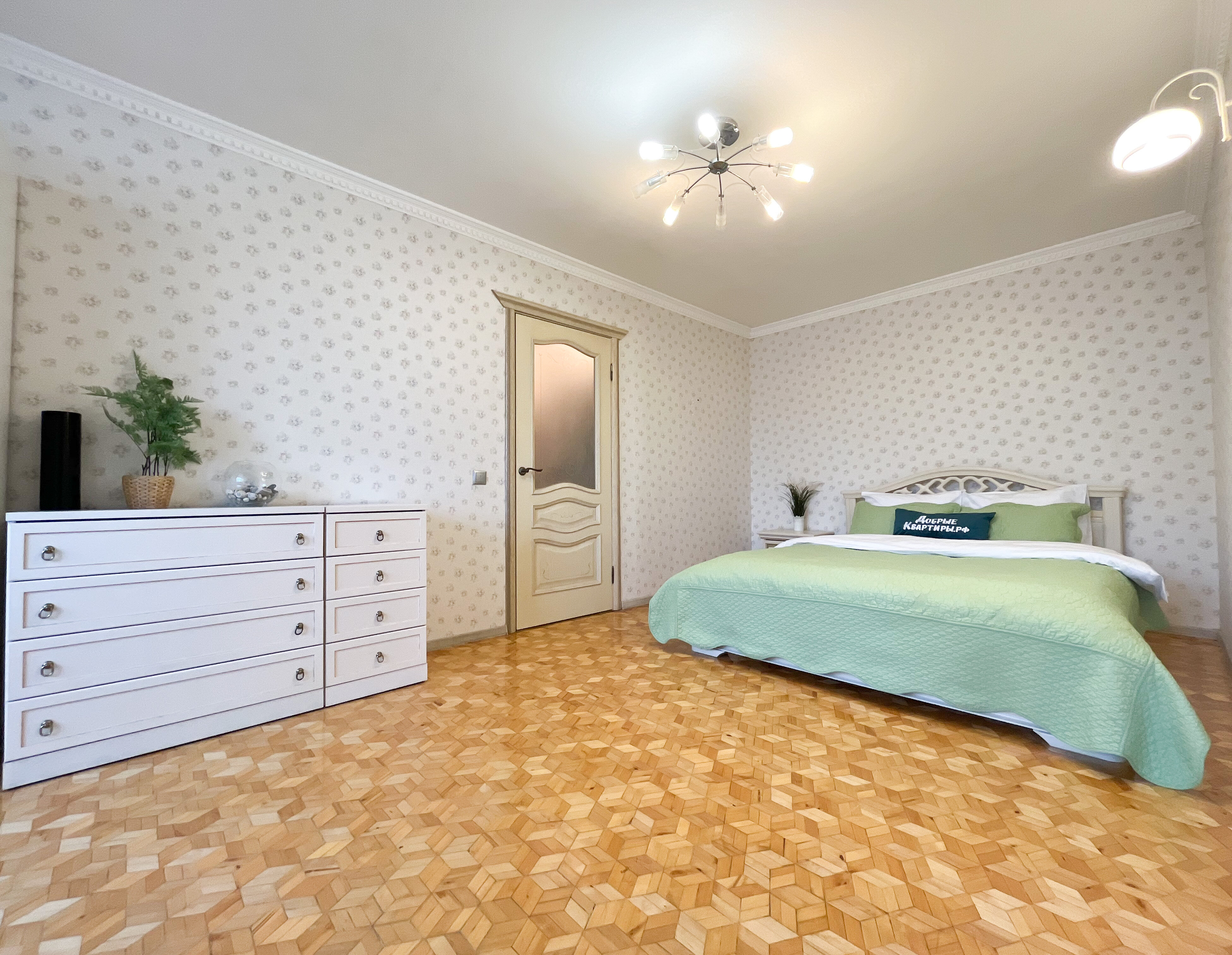 Фото Добрые Квартиры на Красноармейской 63/90