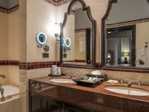 Гостиница The Strand Yangon