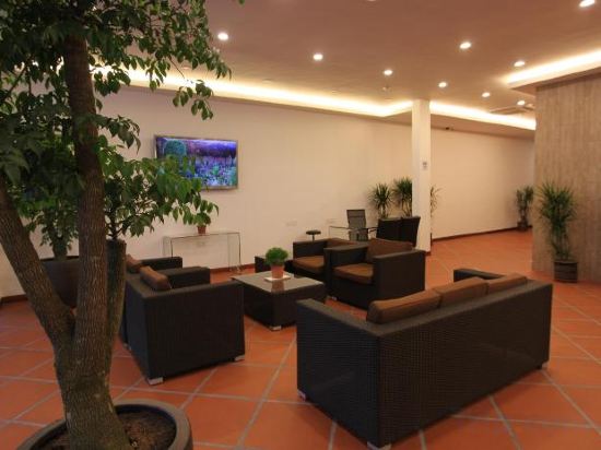 Фото Molek Garden Hotel