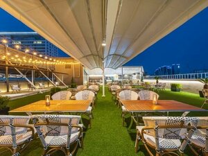 Гостиница Dongdaegu Station Eastern Hotel