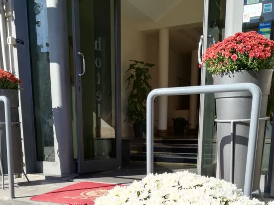 Фото Hotel Leopardi