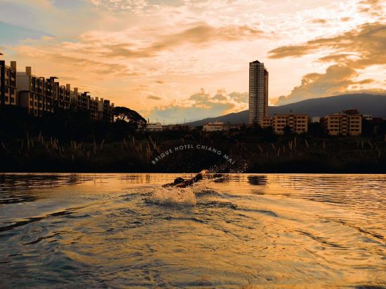 Фото Brique Hotel Chiang Mai