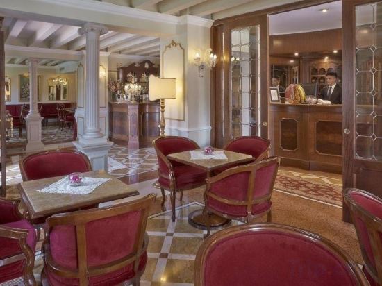 Фото Hotel Antiche Figure