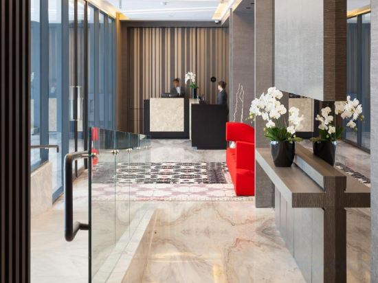 Фото Louis Kienne Serviced Residences