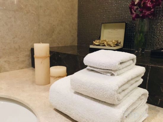 Фото Ascott Raffles City Chengdu