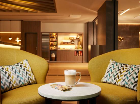 Фото Adina Apartment Hotel Dusseldorf