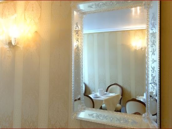 Фото Hotel Canal