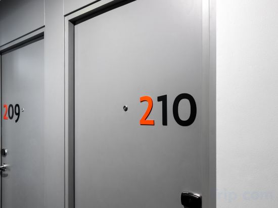 Фото Red Planet Bangkok Surawong