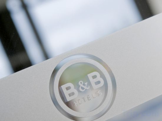 Фото B&b Hotel Versailles Le Chesnay