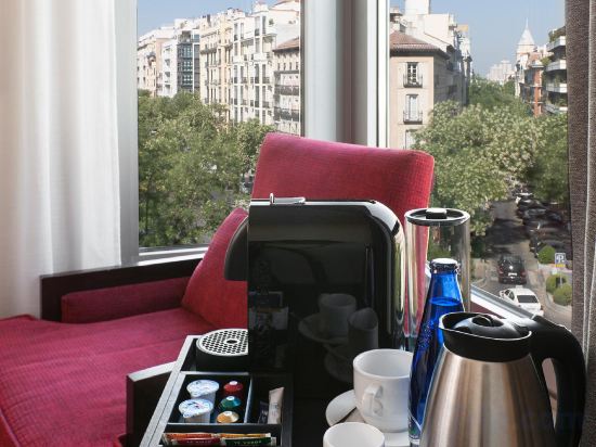 Фото H10 Puerta de Alcalá