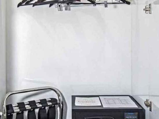 Фото Galleria 12 Sukhumvit Bangkok by Compass Hospitality