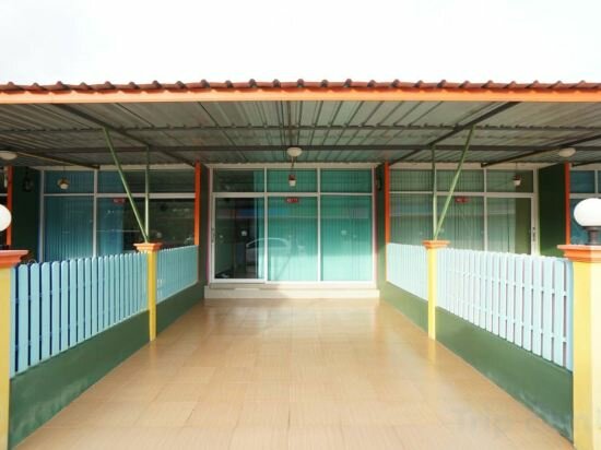 Hotel Tanaroj Guest House, Surat Thani, photo