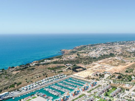 Фото Jardim Cozy Apartment with 2 swimming pools near the Old Town